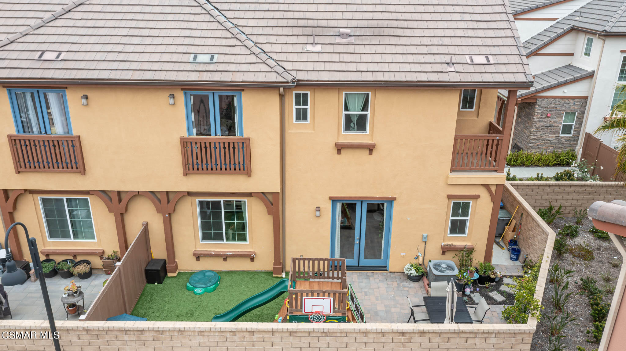 1622 Range Road Oxnard, CA 93036 - Photo 10 of 50 a view of outdoor space yard and front view of a house