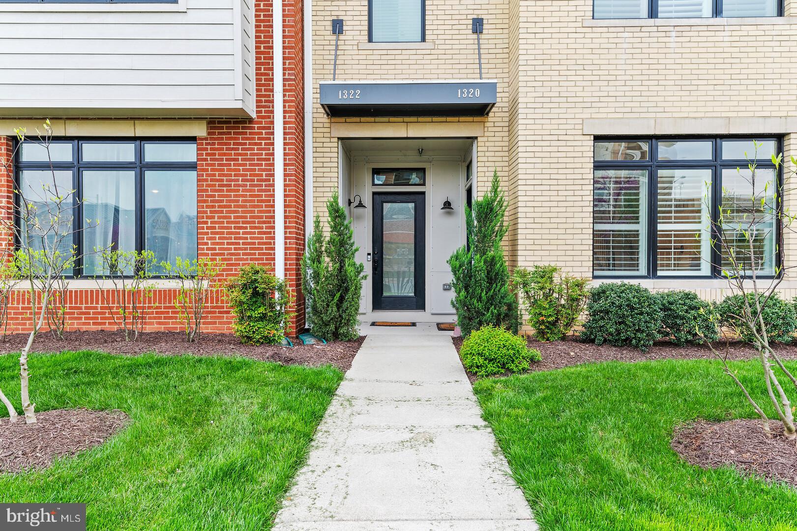 1320 Ribbon Limestone Terrace Southeast Leesburg, VA 20175 - Photo 4 of 30 Front door located on right