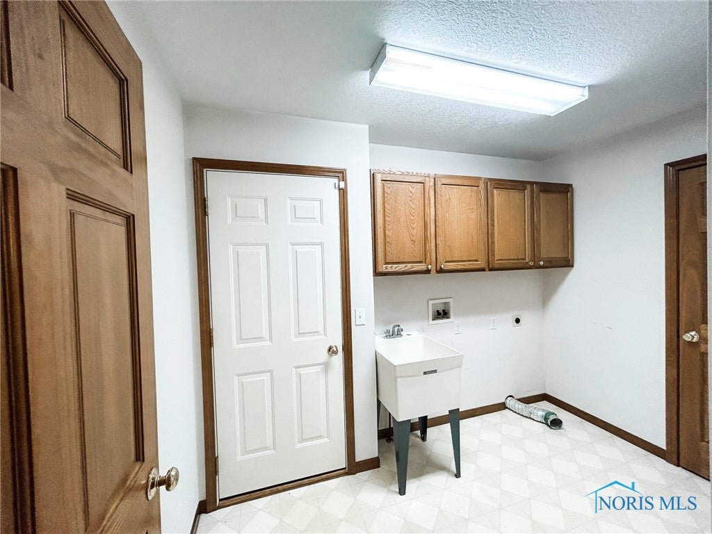 1086 Waterville-Monclova Road, Unit 11 Waterville, OH 43566 - Photo 27 of 50 Gallery Image 27