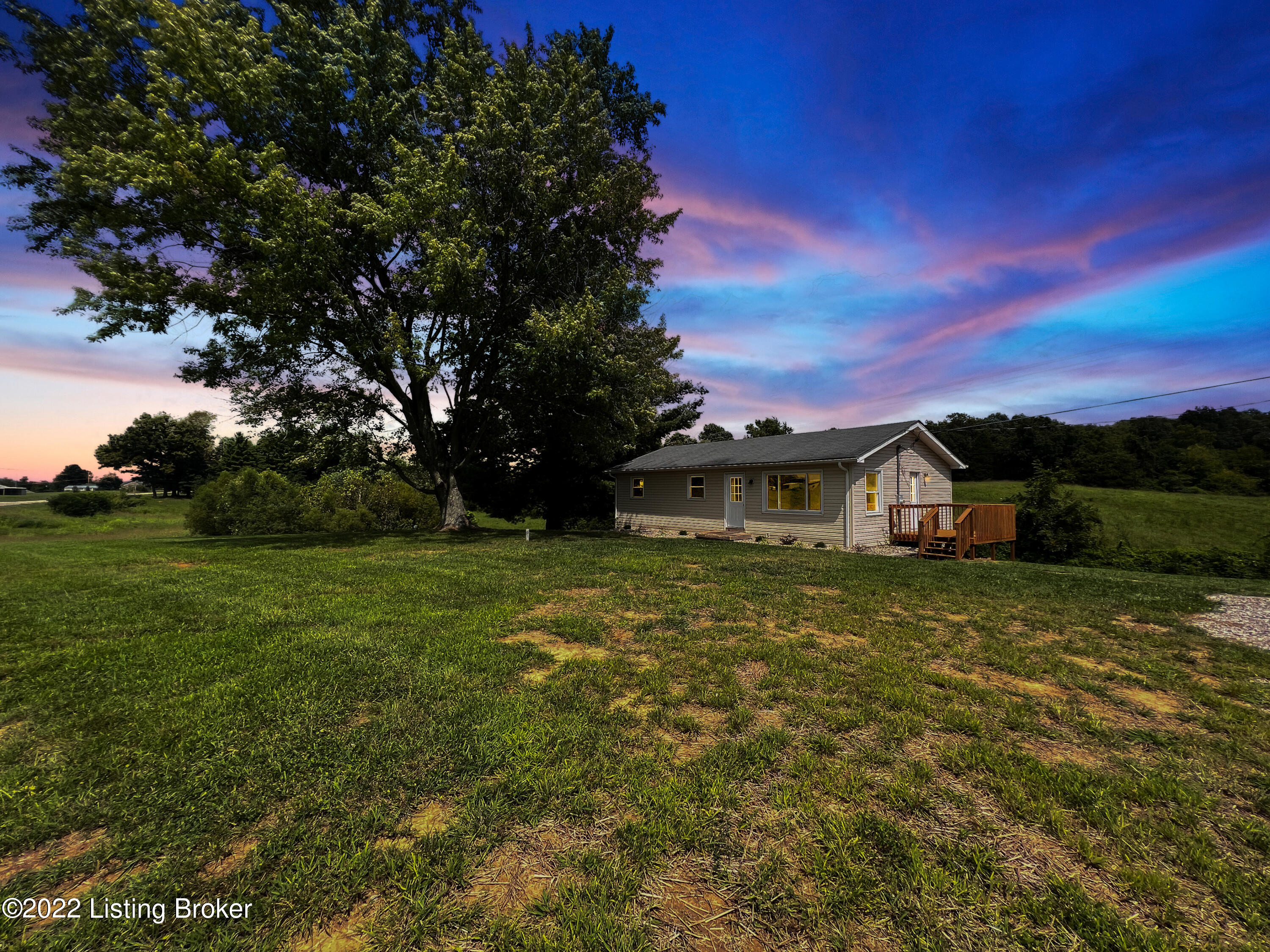 5066 Old State Road Brandenburg, KY 40108 - Photo 2 of 13 IMG_2444