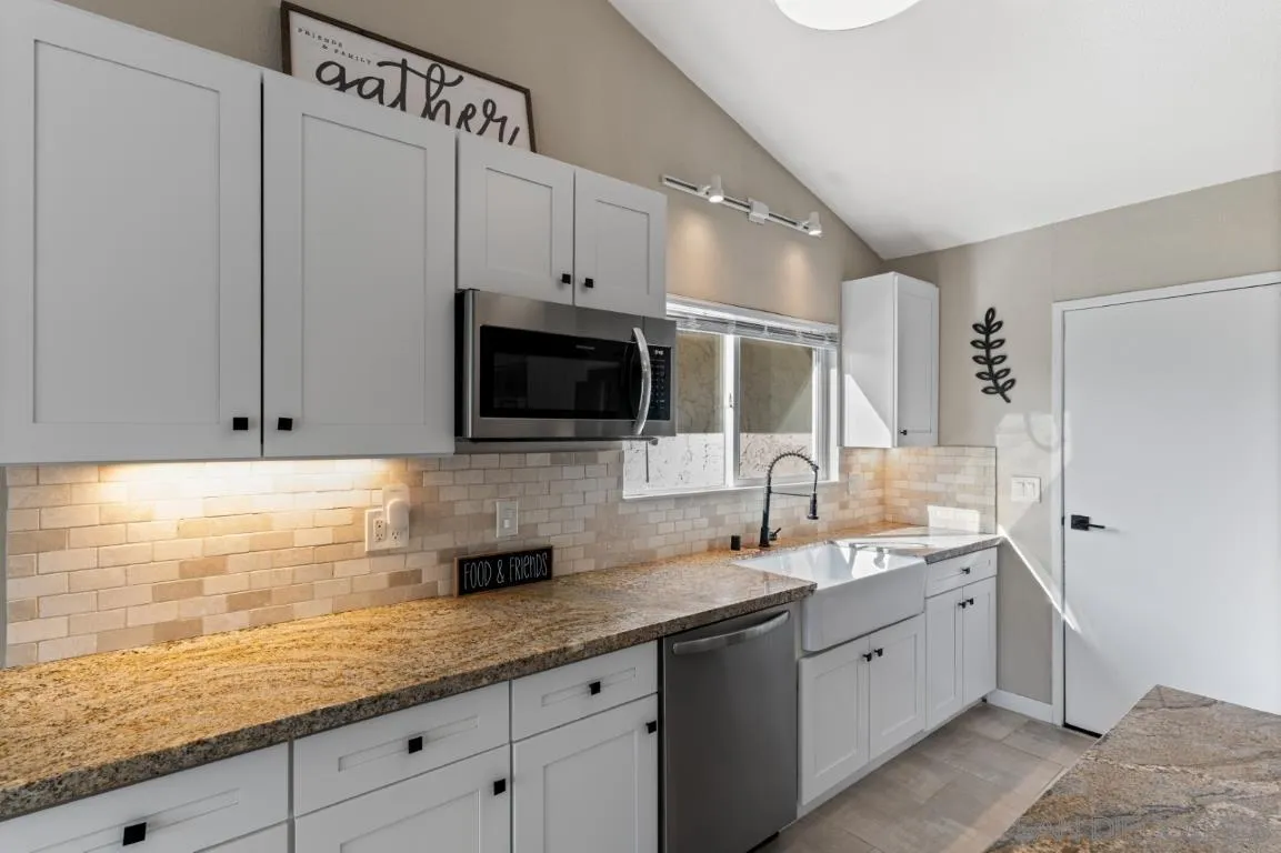 1217 Juliette Place Fallbrook, CA 92028 - Photo 11 of 30