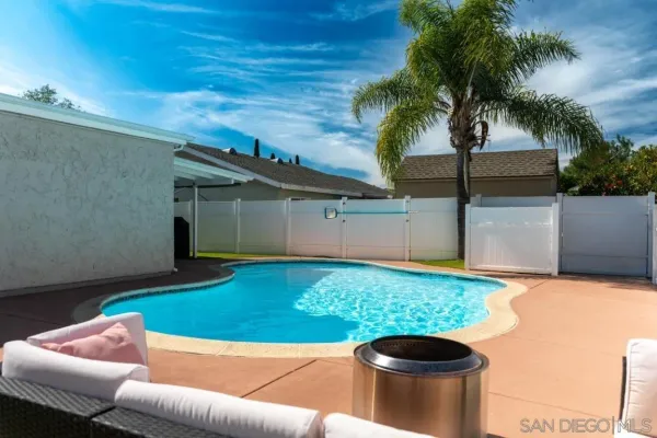 $825,000 | 1217 Juliette Place, Fallbrook, CA 92028