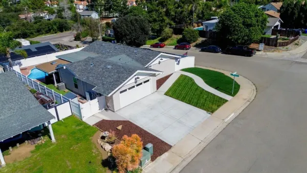 $825,000 | 1217 Juliette Place, Fallbrook, CA 92028