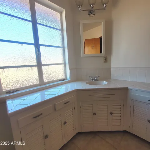 $2,350 | 8229 East Cambridge Avenue, Scottsdale, AZ 85257