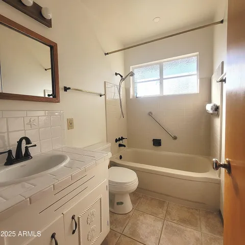 $2,350 | 8229 East Cambridge Avenue, Scottsdale, AZ 85257