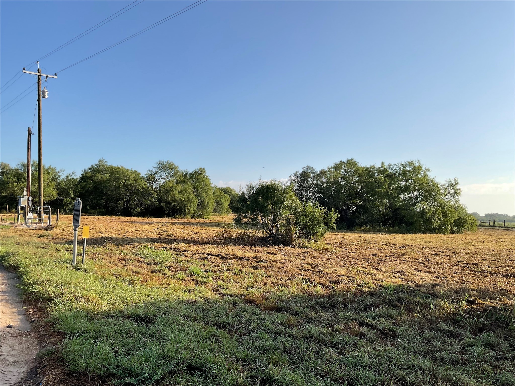 1932 Old Goliad Road Cuero, TX 77954 - Photo 19 of 21 a view of an ocean beach
