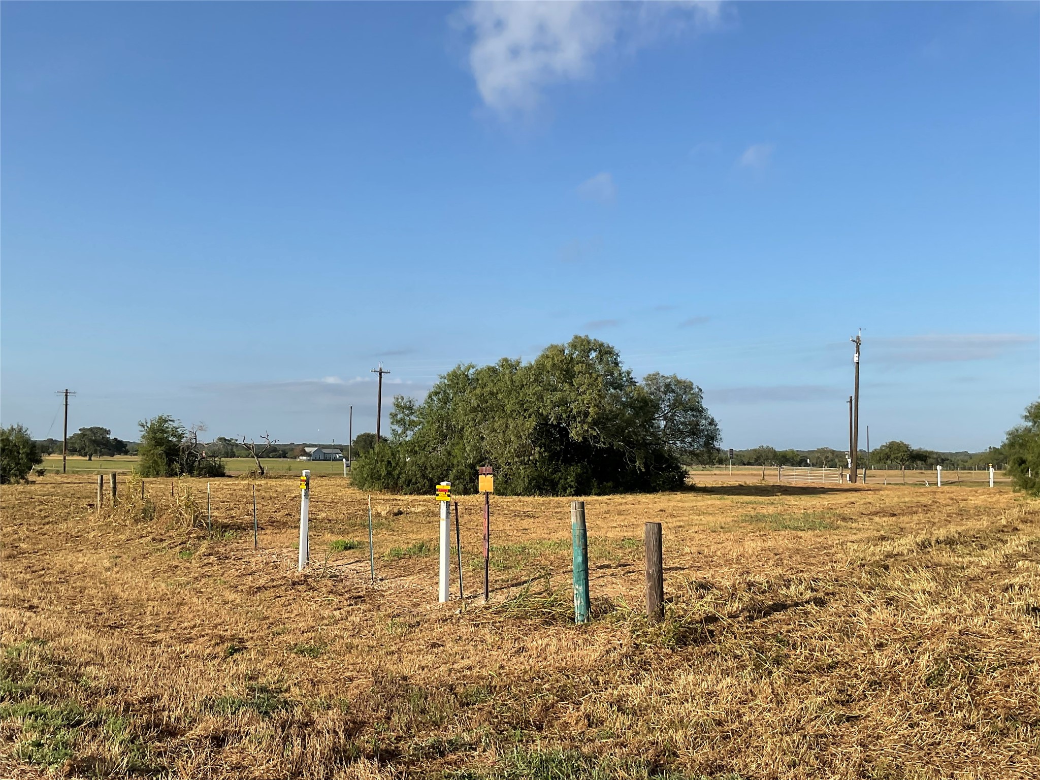 1932 Old Goliad Road Cuero, TX 77954 - Photo 7 of 25 a view of a ocean view