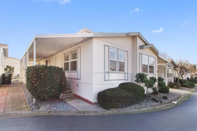 a house view with a outdoor space