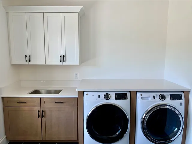 $1,950,000 | 15 Chiswick Road, Smithfield, RI 02828