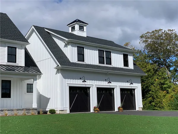 $1,950,000 | 15 Chiswick Road, Smithfield, RI 02828