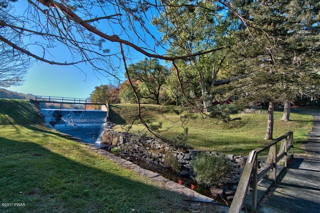 1111 Avoy Road Lakeville, PA 18438 - Photo 7 of 108