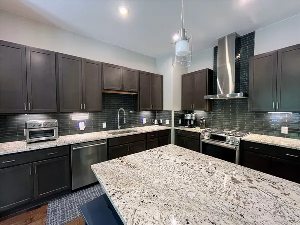 $3,350 | 4405 Jackson Avenue, Unit 3101, Austin, TX 78731