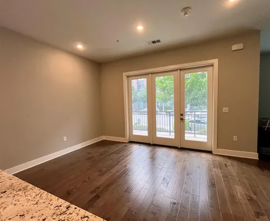 $3,350 | 4405 Jackson Avenue, Unit 3101, Austin, TX 78731