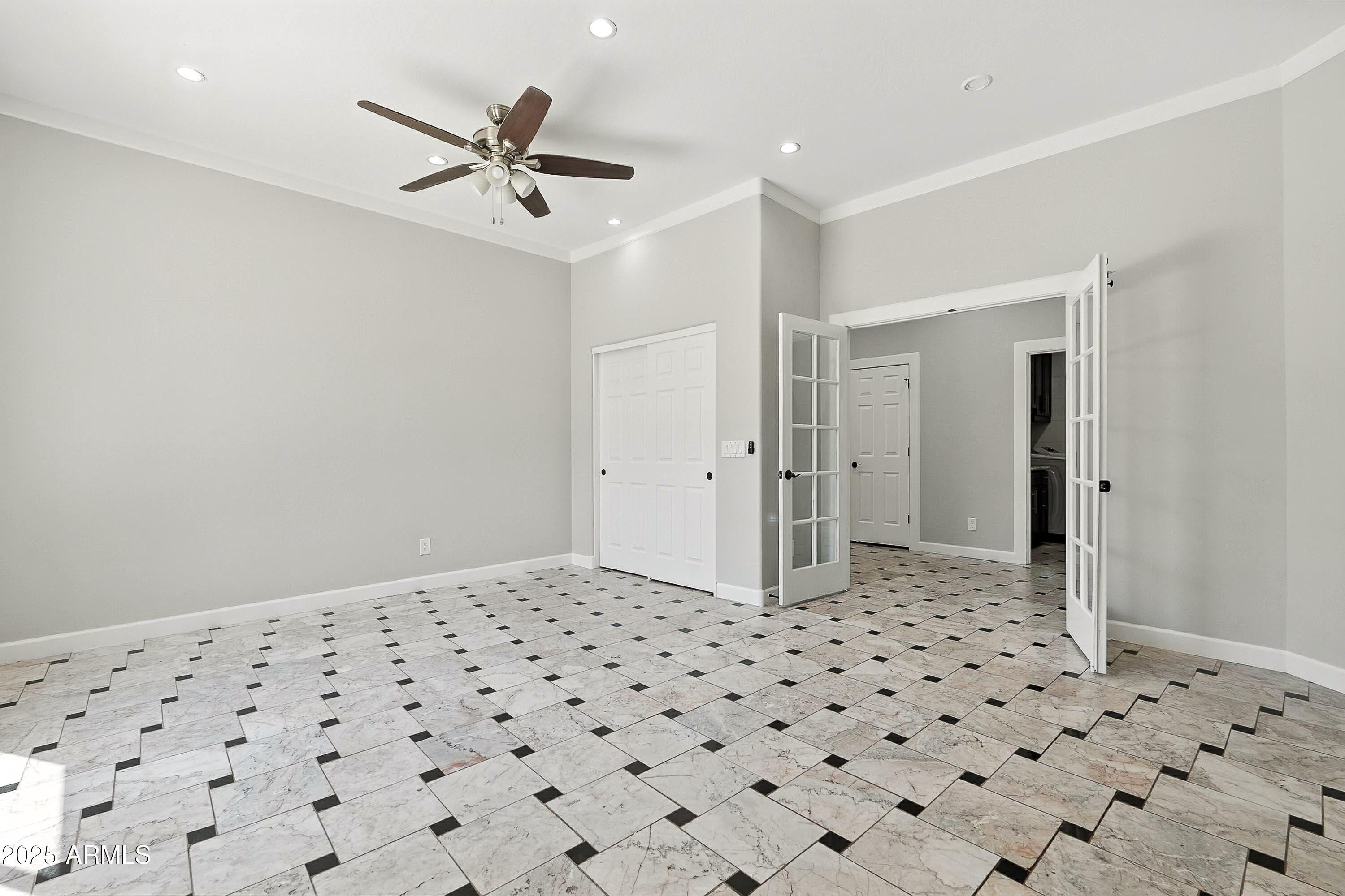 3042 South Seton Avenue Gilbert, AZ 85295 - Photo 21 of 71 a view of a hallway