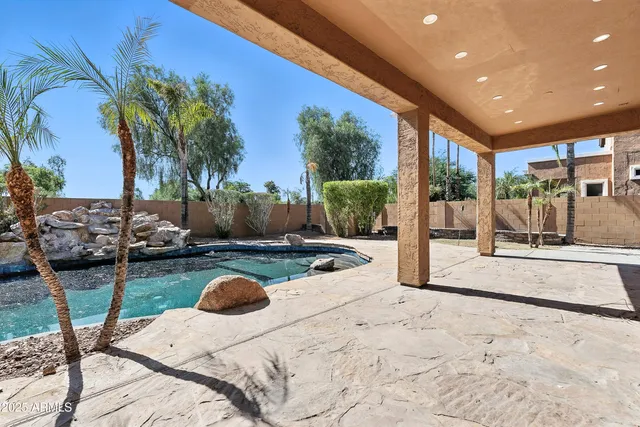 $779,000 | 3042 South Seton Avenue, Gilbert, AZ 85295