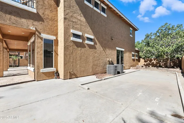 $779,000 | 3042 South Seton Avenue, Gilbert, AZ 85295