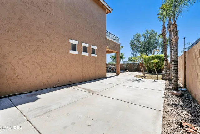 $779,000 | 3042 South Seton Avenue, Gilbert, AZ 85295