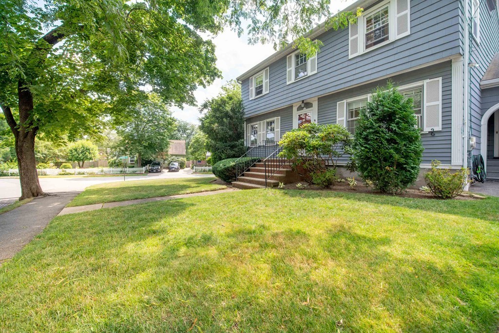 19 Duxbury Road Newton, MA 02459 - Photo 3 of 24