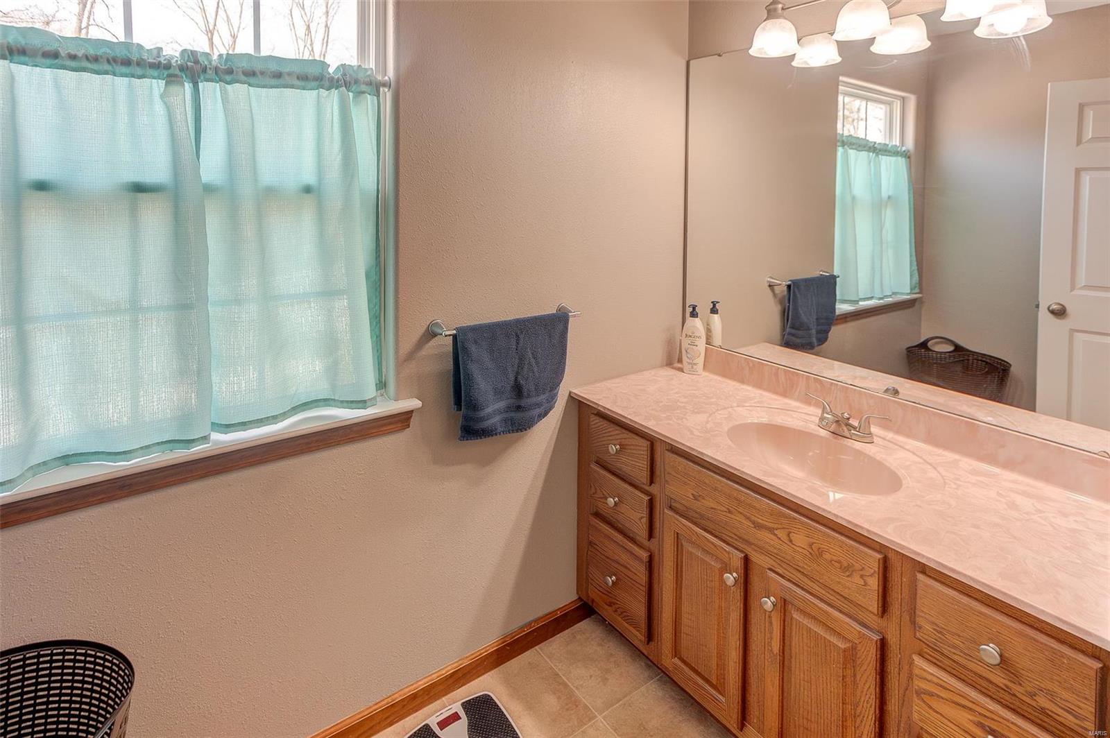 20455 Oak Rest Road Brighton, IL 62012 - Photo 16 of 31