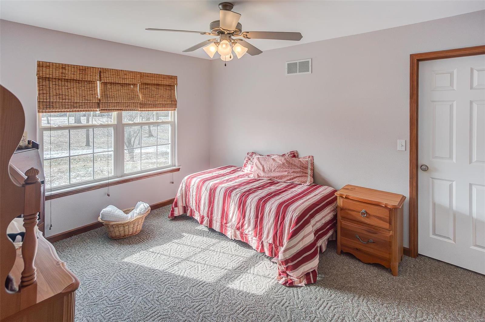 20455 Oak Rest Road Brighton, IL 62012 - Photo 20 of 31