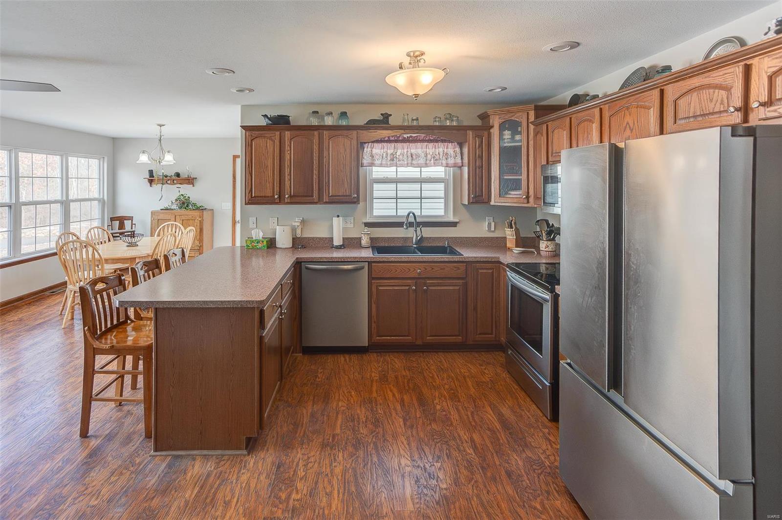 20455 Oak Rest Road Brighton, IL 62012 - Photo 8 of 31