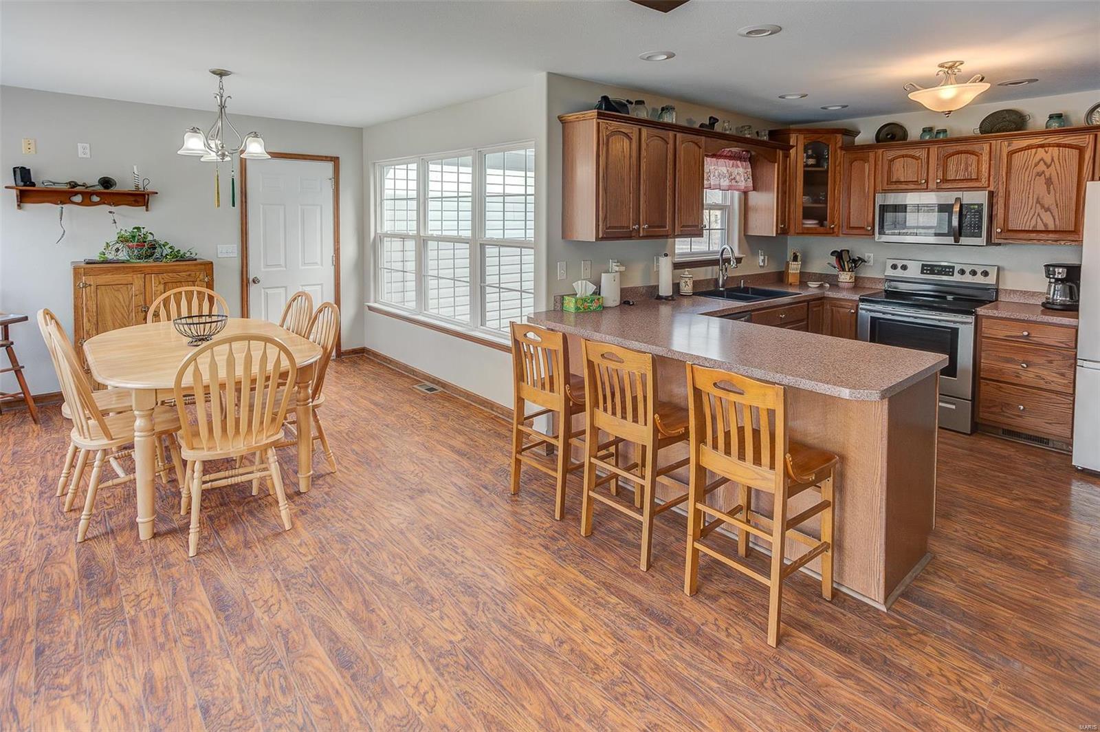 20455 Oak Rest Road Brighton, IL 62012 - Photo 10 of 31