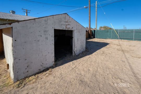 140 North Helena Street Ridgecrest, CA 93555 - Photo 18 of 30