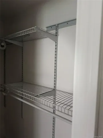 a close view of stove in the kitchen