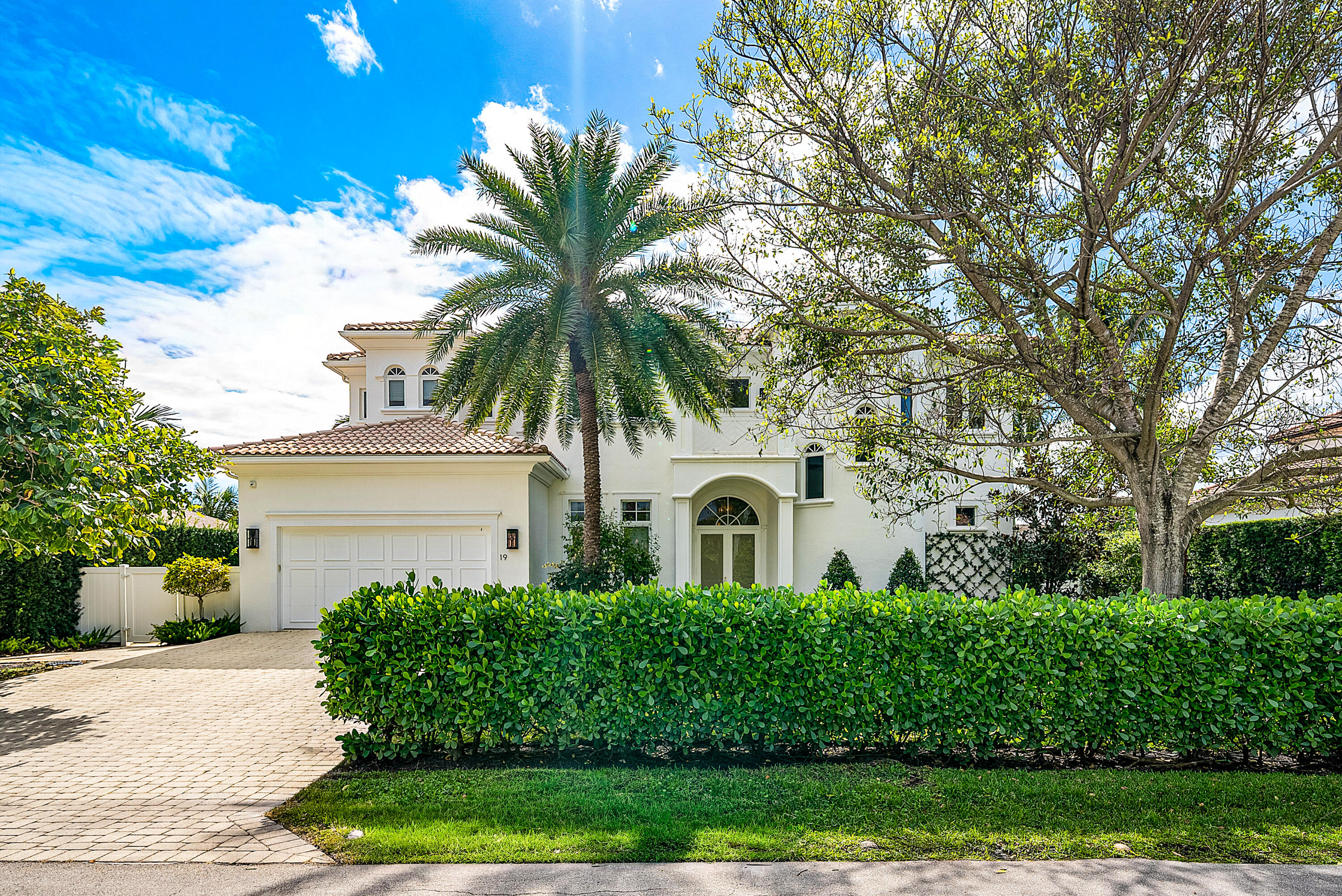 19 Harbour Drive North Ocean Ridge, FL 33435 - Photo 6 of 67 Front