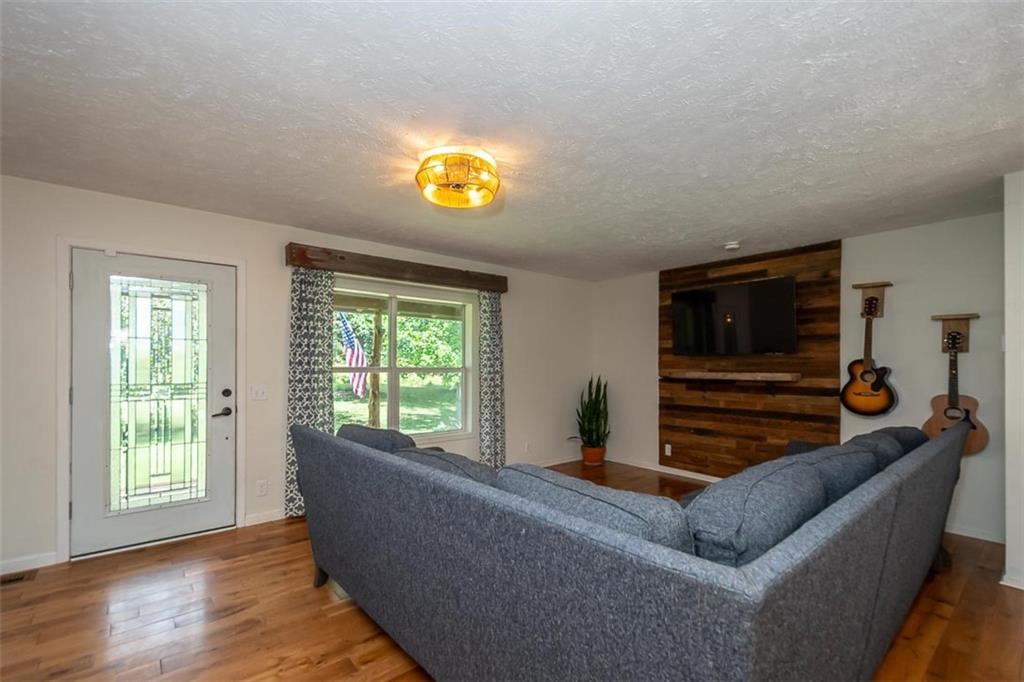 4006 Thomas Road Wellsville, KS 66092 - Photo 14 of 33