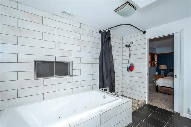 $630,000 | 4006 Thomas Road, Wellsville, KS 66092