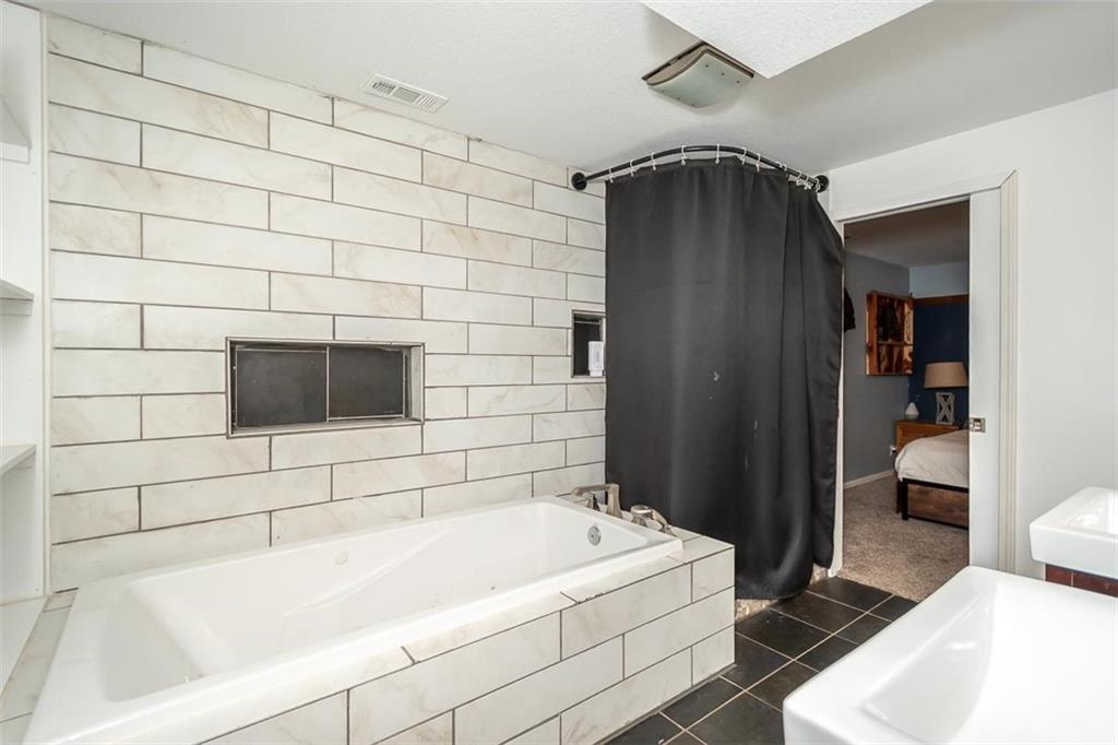 4006 Thomas Road Wellsville, KS 66092 - Photo 20 of 33