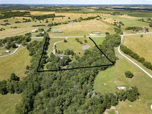 $630,000 | 4006 Thomas Road, Wellsville, KS 66092