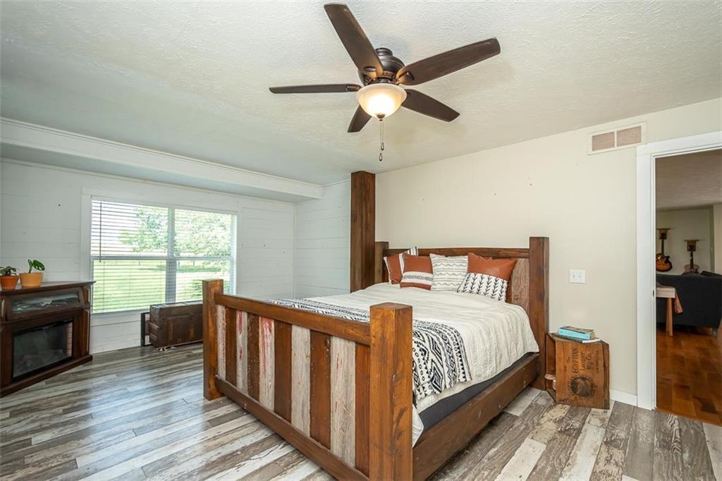 4006 Thomas Road Wellsville, KS 66092 - Photo 7 of 33