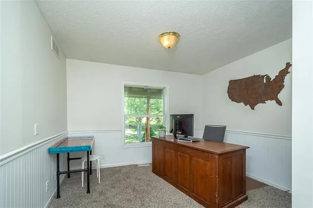 $630,000 | 4006 Thomas Road, Wellsville, KS 66092