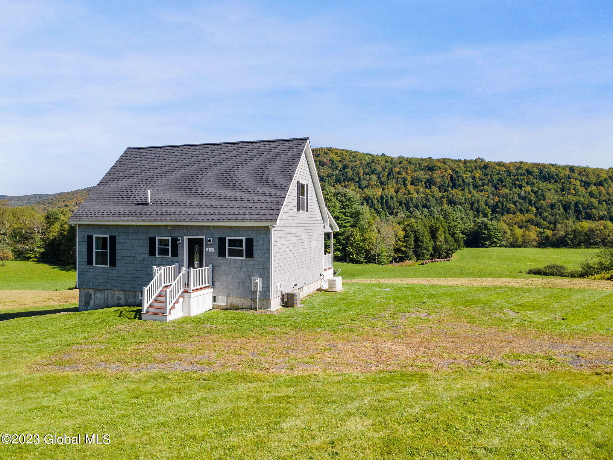 2-web-or-mls-310CharlotteValleyRd_02