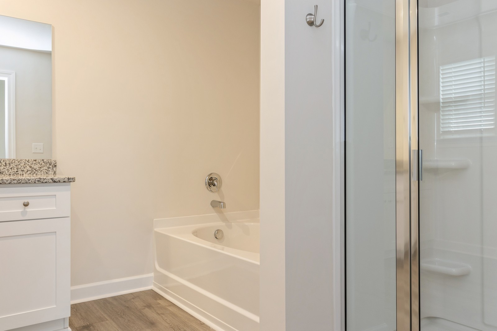 2306 Nabali Way Murfreesboro, TN 37127 - Photo 4 of 19 a white bath tub sitting next to a white sink