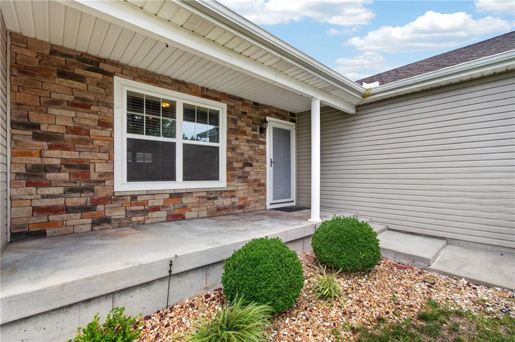 1200 Southwest Cornwall Road Raymore, MO 64083 - Photo 4 of 26