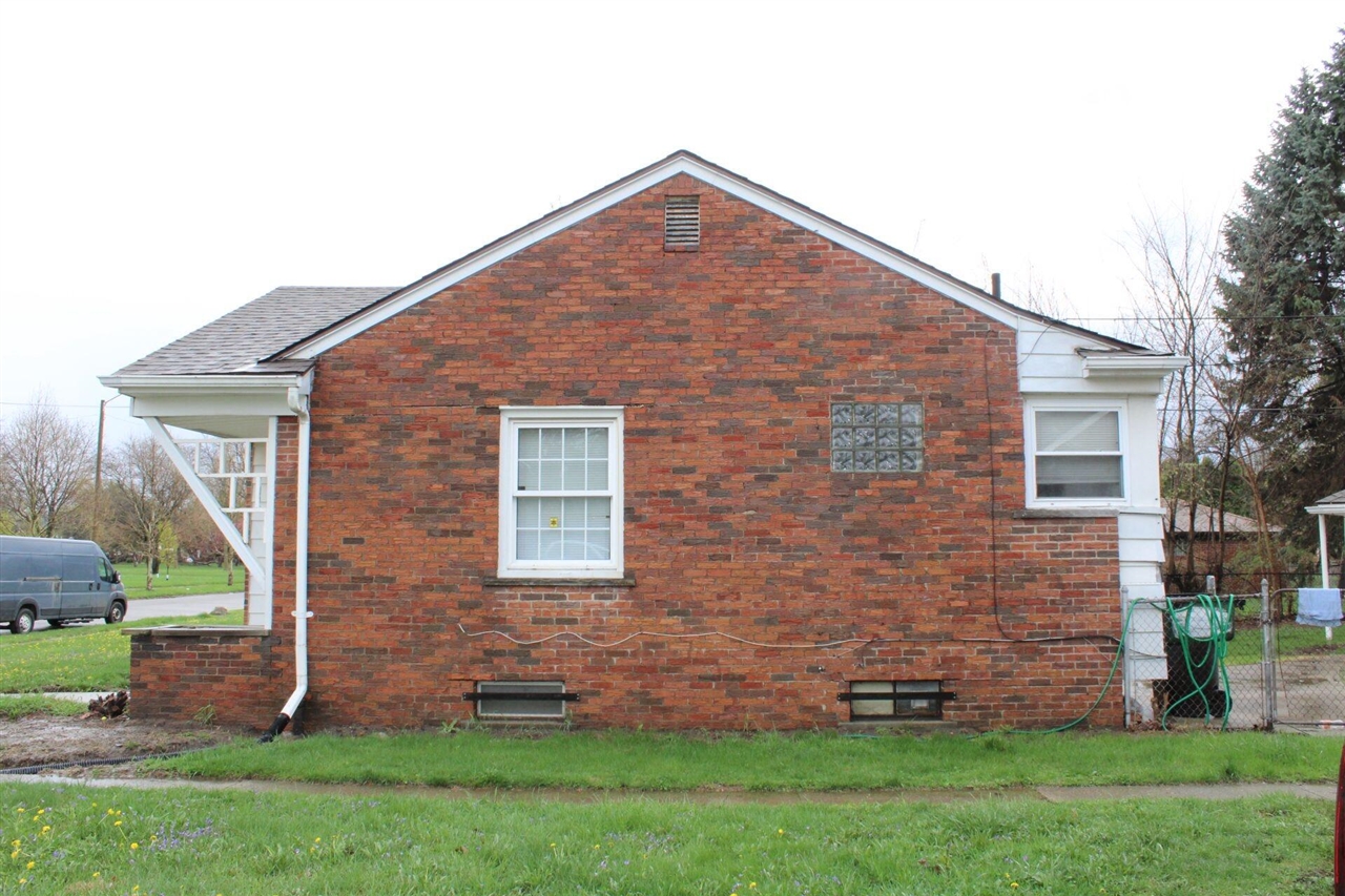 8045 Appoline Street Detroit, MI 48228 - Photo 36 of 39
