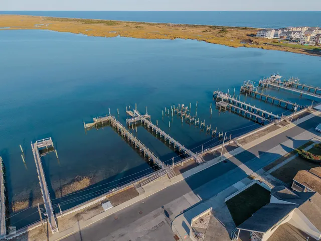 a view of a room with lounge chair