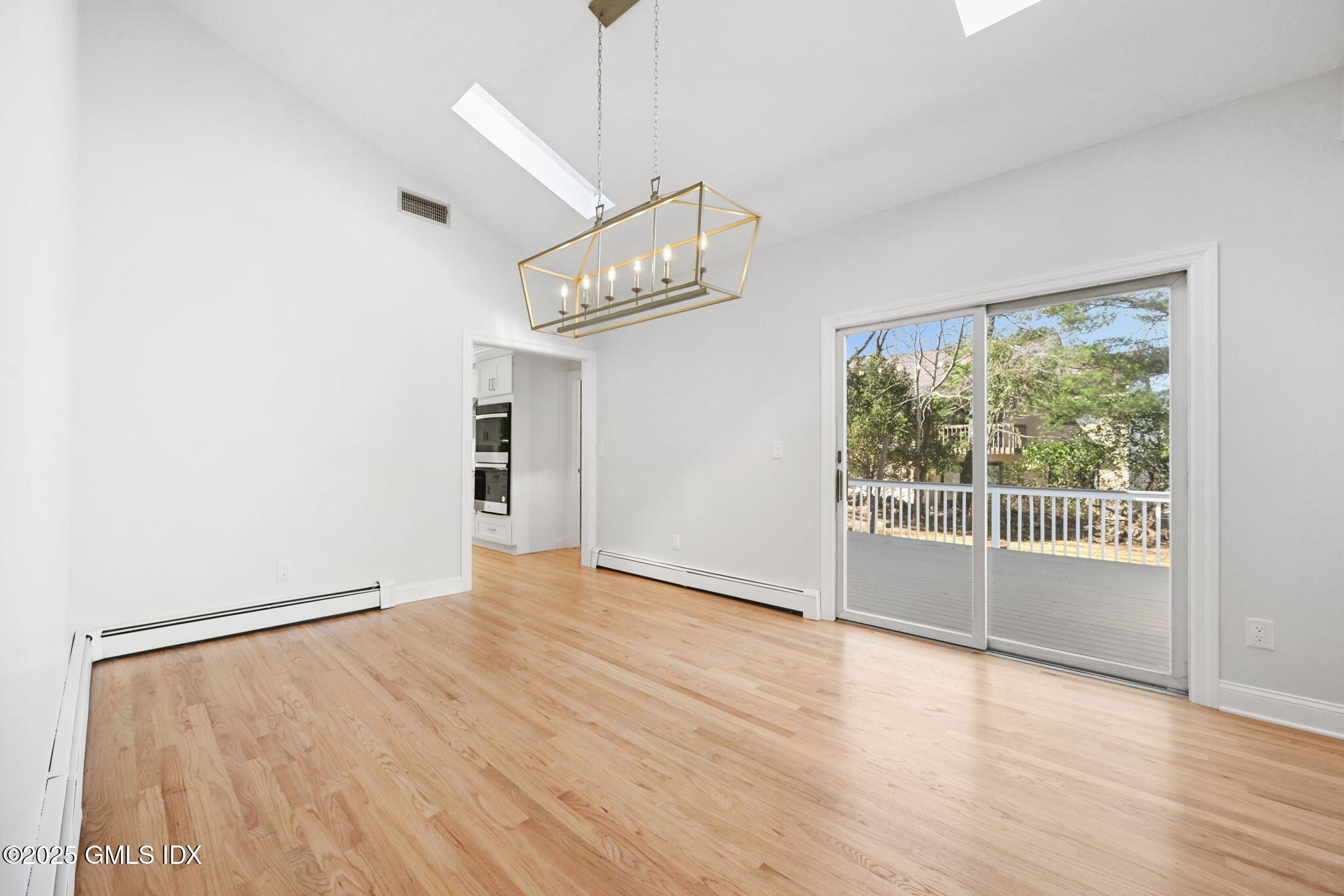 24 Rippowam Road Cos Cob, CT 06807 - Photo 11 of 53 10-web-or-mls-24-rippowam-rd