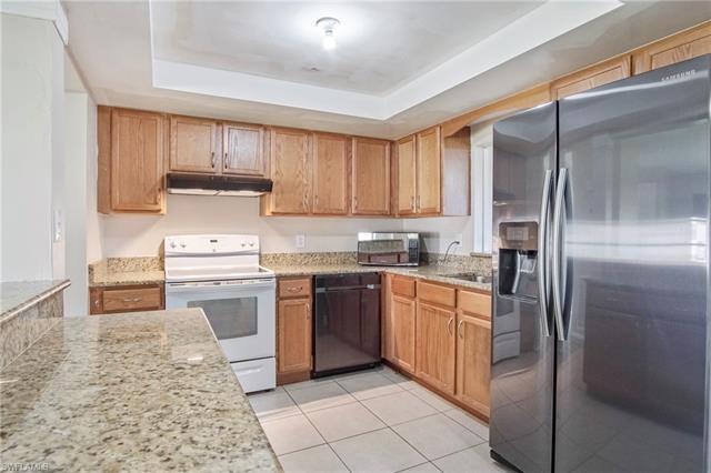 1668 South Mayfair Road Fort Myers, FL 33919 - Photo 3 of 17 Gallery Image 3