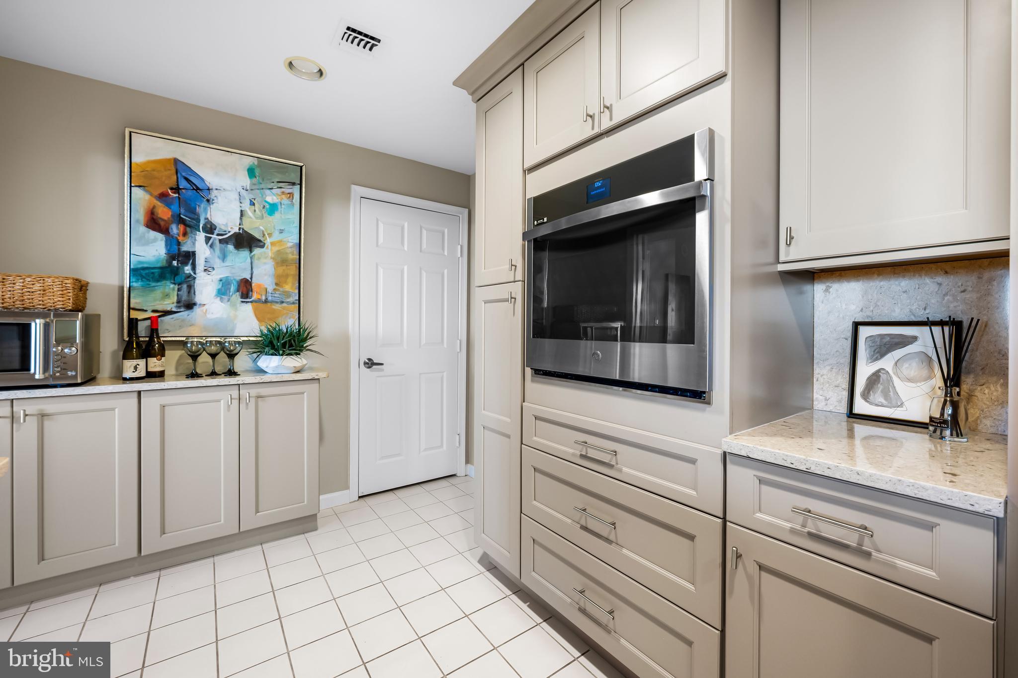3801 Canterbury Road, Unit 805 Baltimore, MD 21218 - Photo 13 of 39 Gallery Image 13