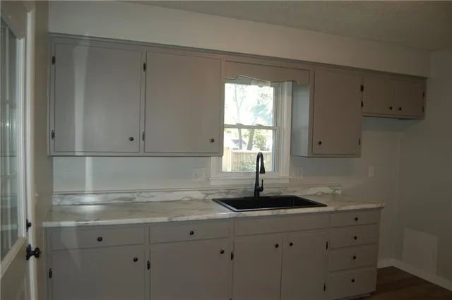 $107,000 | 604 South Orchard Street, Clinton, MO 64735