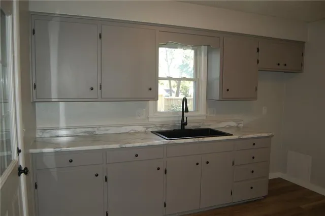 $107,000 | 604 South Orchard Street, Clinton, MO 64735