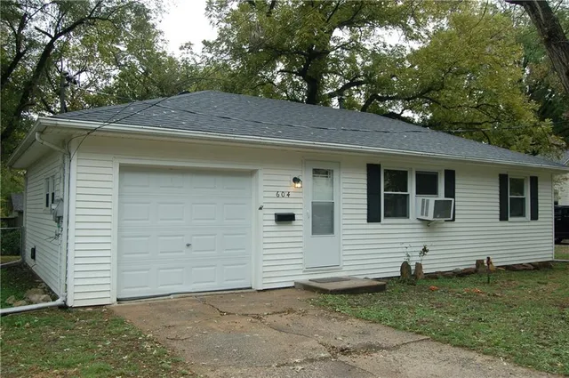 $107,000 | 604 South Orchard Street, Clinton, MO 64735