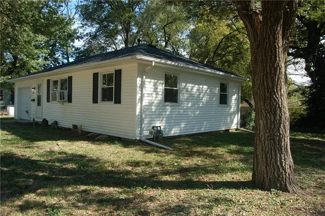 $107,000 | 604 South Orchard Street, Clinton, MO 64735