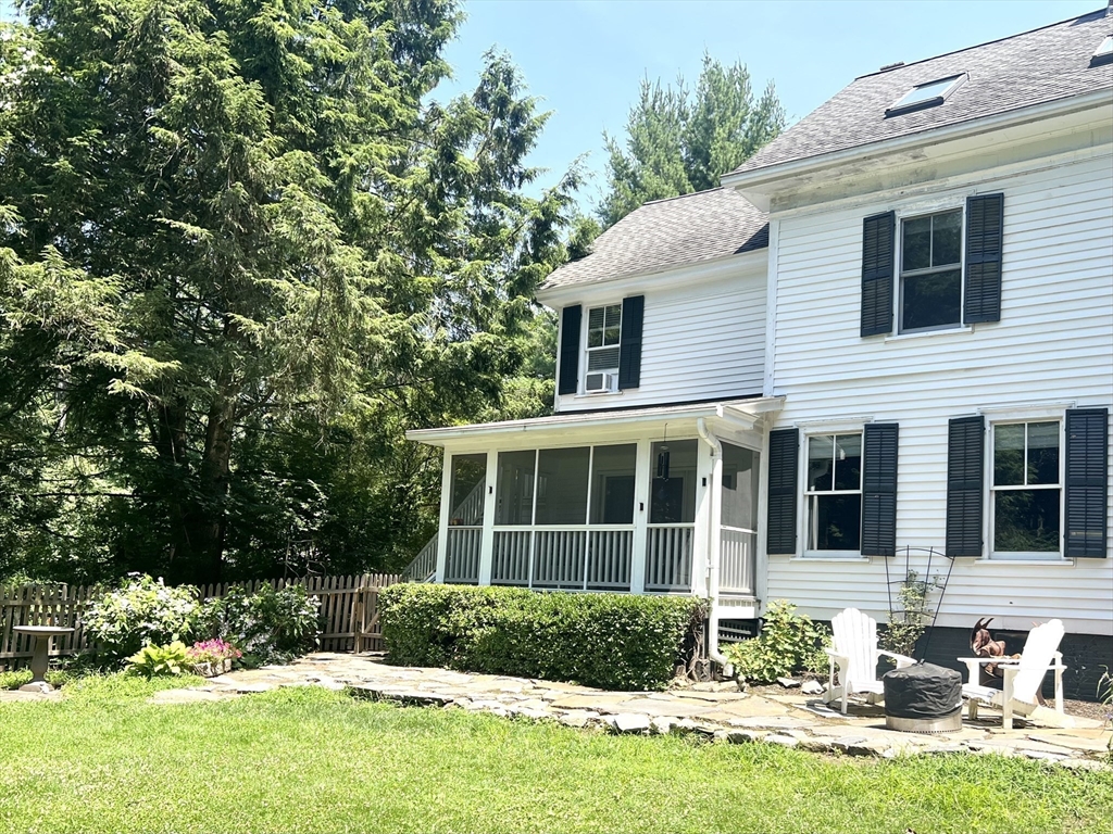 33 Gaylord Street Amherst, MA 01002 - Photo 37 of 42