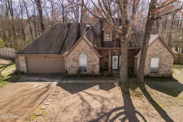 $325,000 | 10009 Lacy Drive, Olive Branch, MS 38654