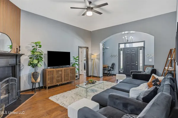 $325,000 | 10009 Lacy Drive, Olive Branch, MS 38654